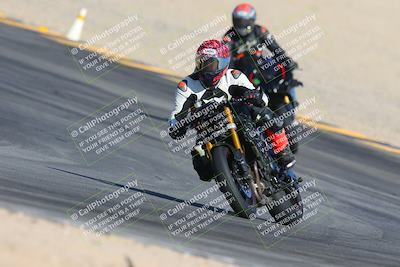 media/Nov-15-2024-CVMA Friday Practice (Fri) [[b142d29251]]/4-Group 4 and Trackday/Session 2 (Turn 10)/